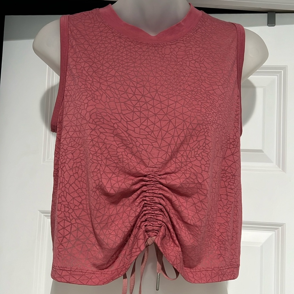 LULUlemon - size 6 top -